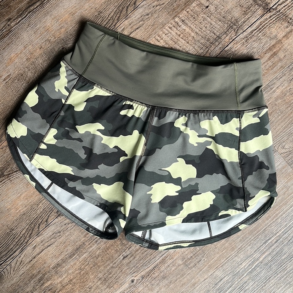 Lululemon Speed Up Mid-Rise Lined Short 4”